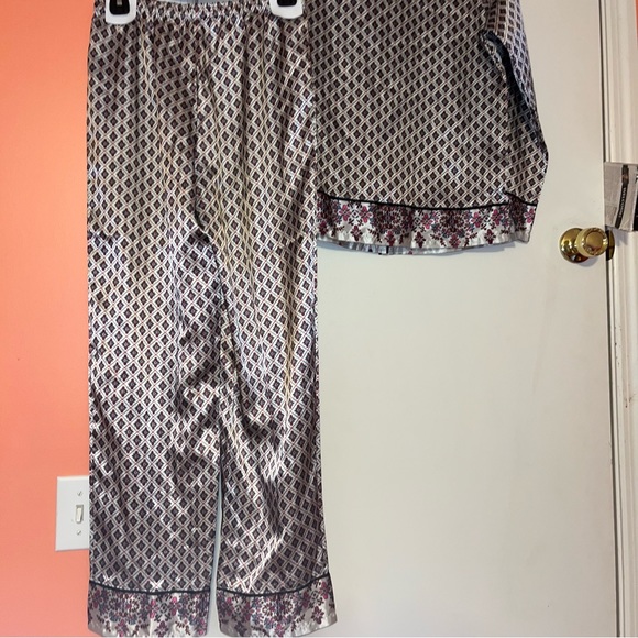 Thalia Sodi 2pc Satin Lounge Pajama Set - Picture 8 of 16